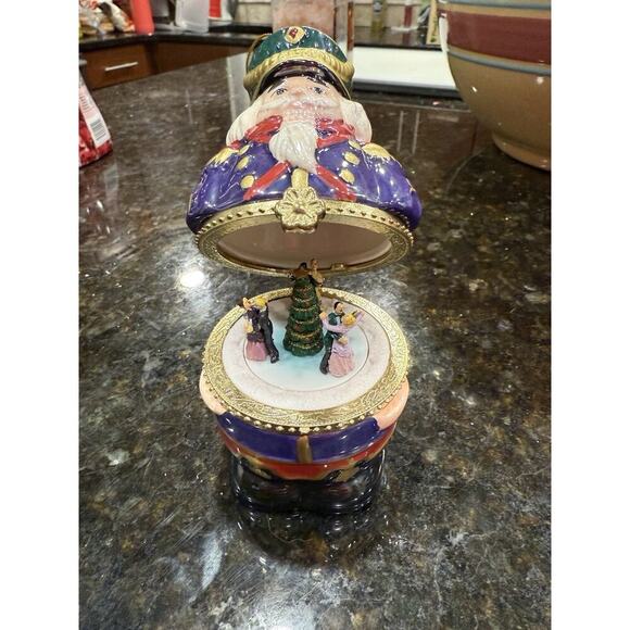 Mr Christmas Nutcracker Hinged Music Box Ornament Dance of the Sugar Plum Fairy - Picture 3 of 4